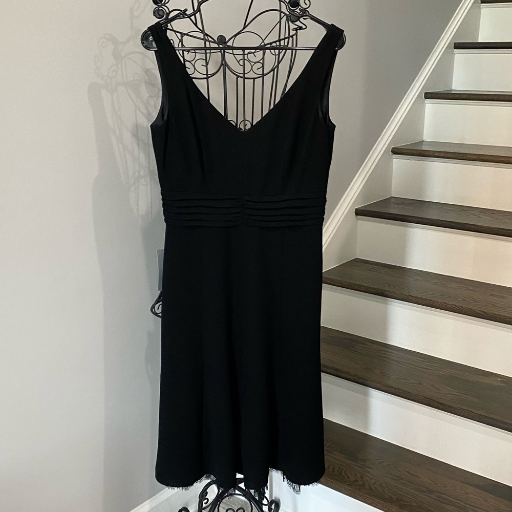 Ann Taylor Sleeveless Black Polyester Dress Size 6